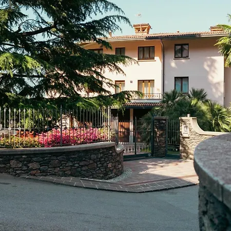 Villa Dervio * ديرفيو